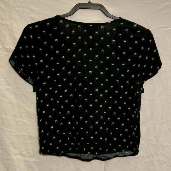 Universal Thread blouse - Picture 2 of 3